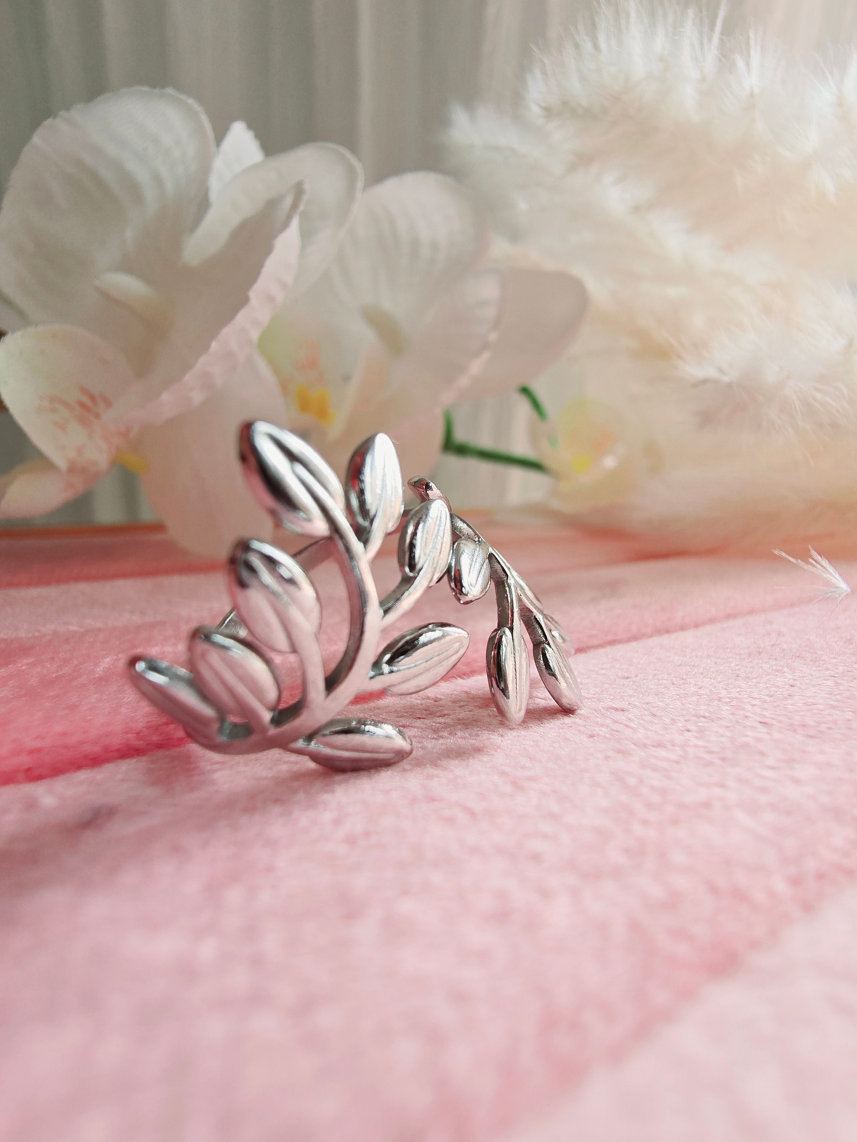 Silver Leaf Ring