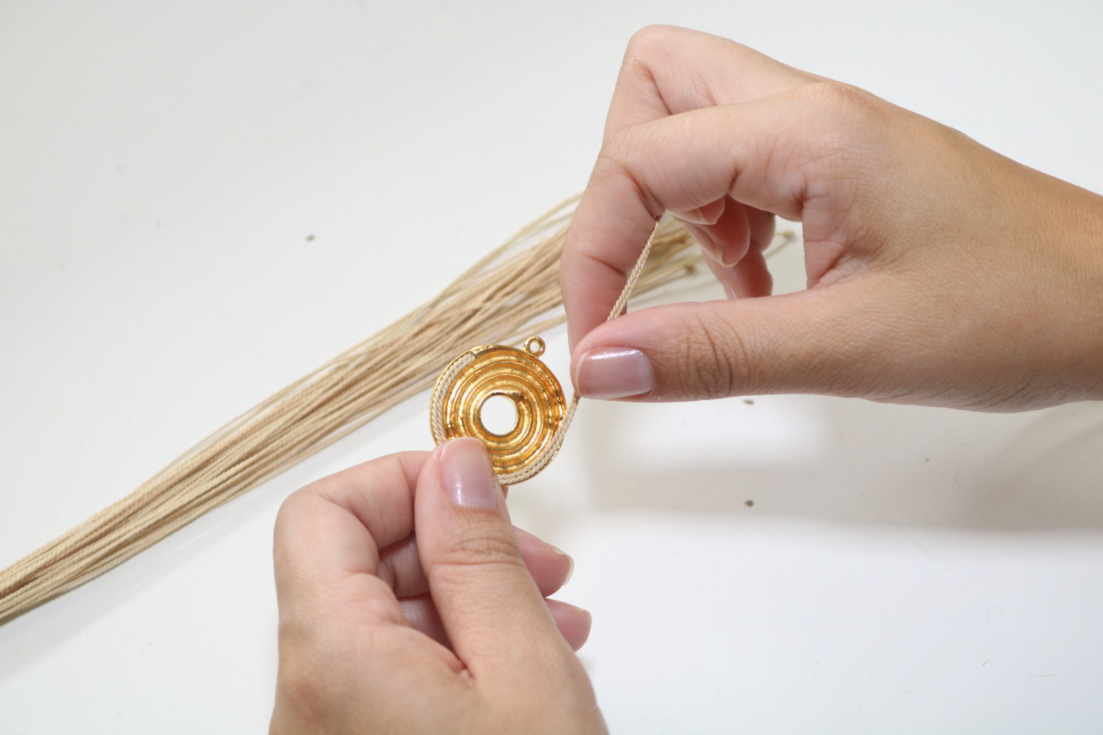 Purplee Store exclusive Elyra Ring – organic and timeless design