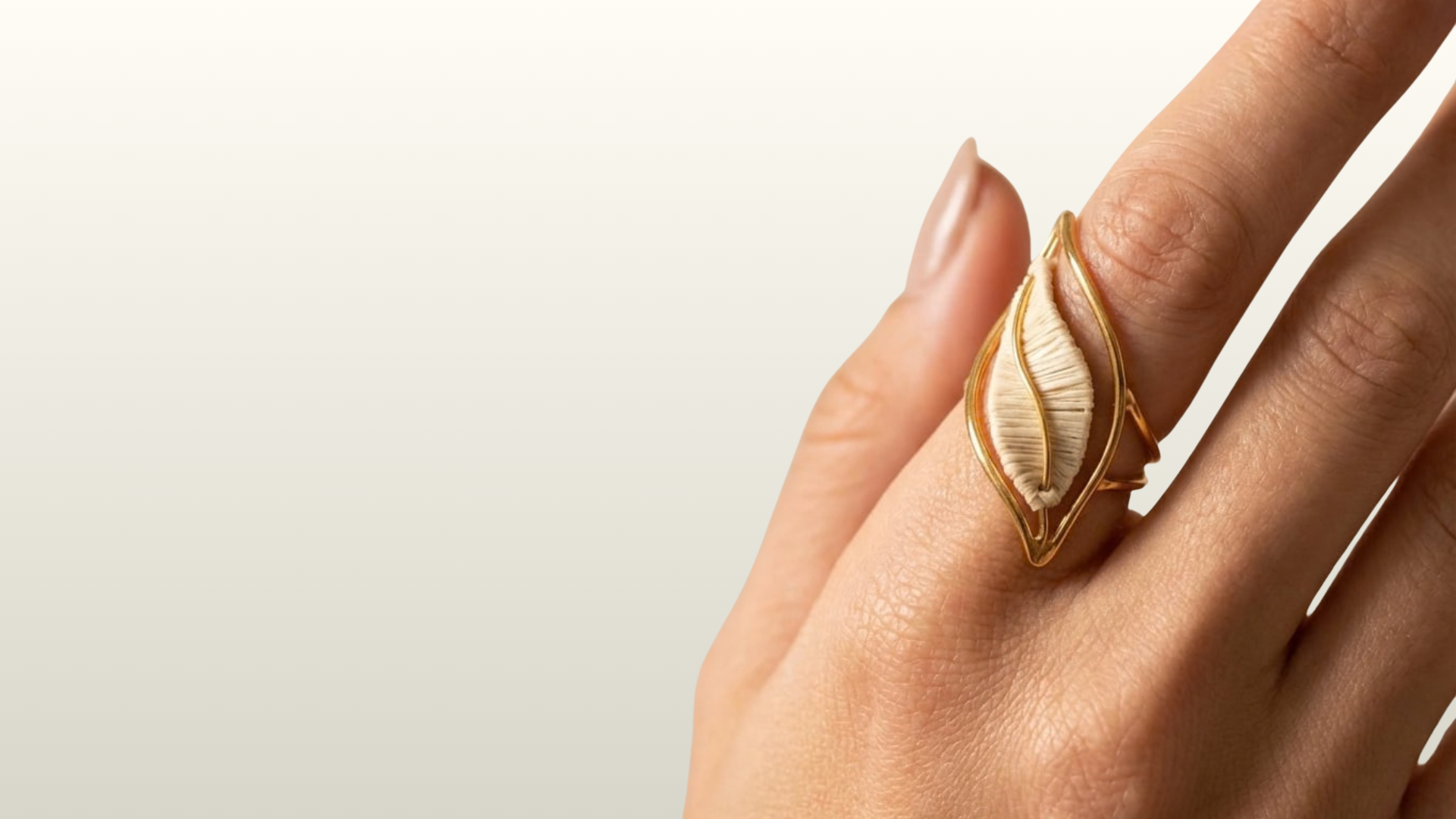 Statement Buriti ring  by Purplee Store