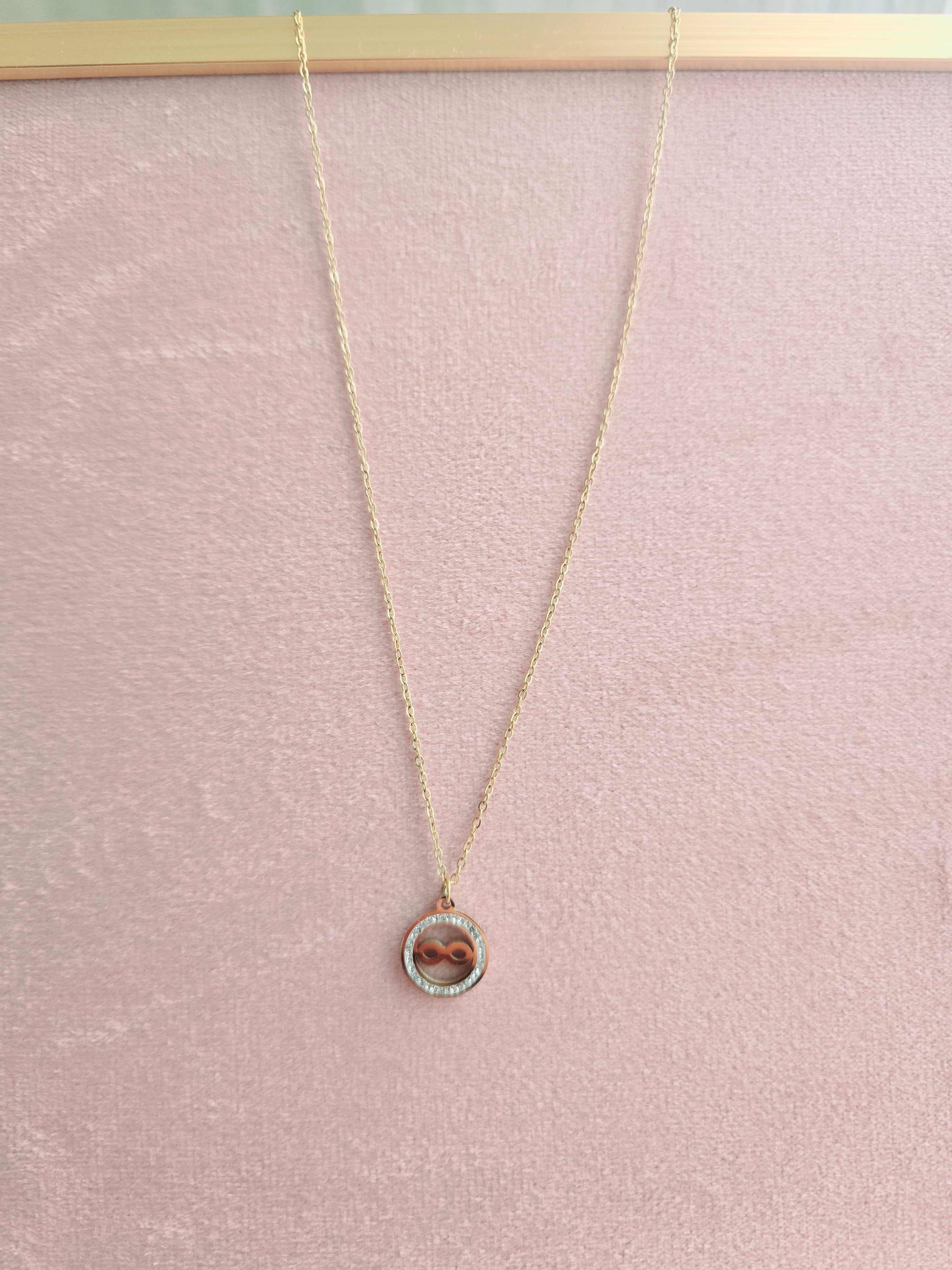 Collar Infinity