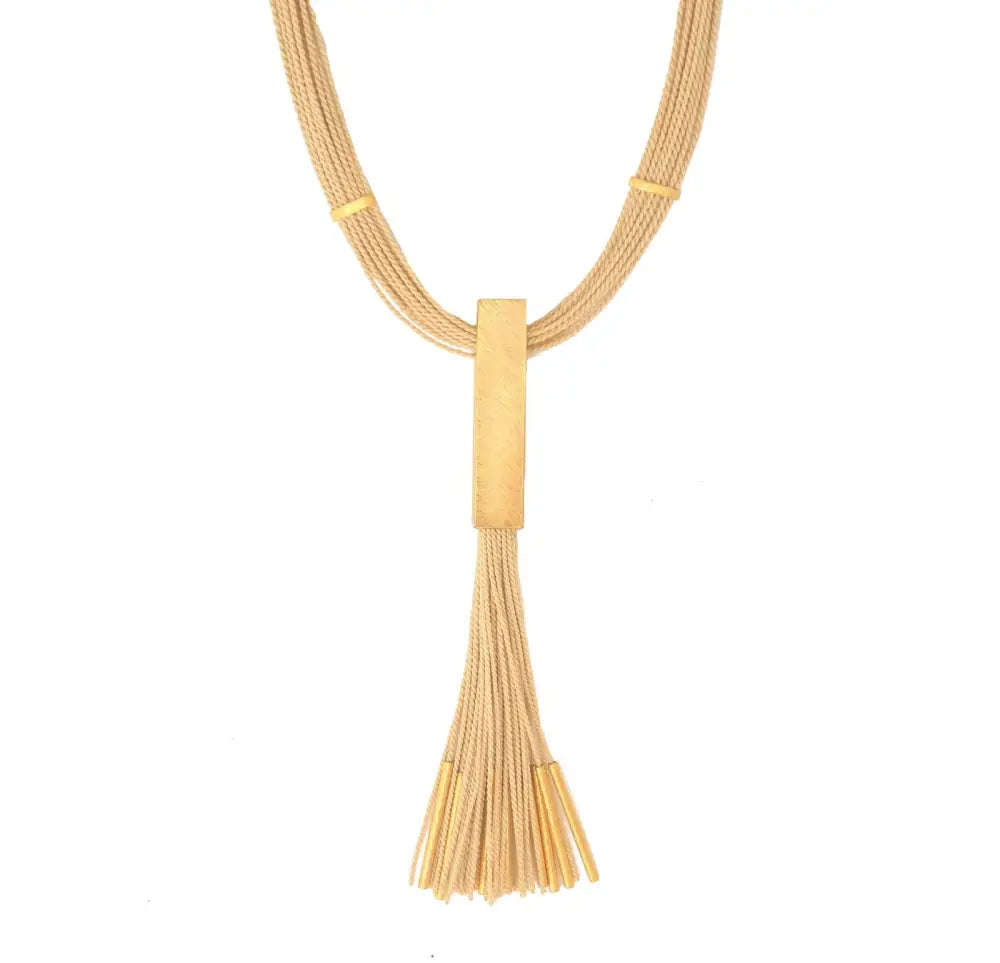 Bold Elorya Necklace crafted in Buriti fiber and 18k gold