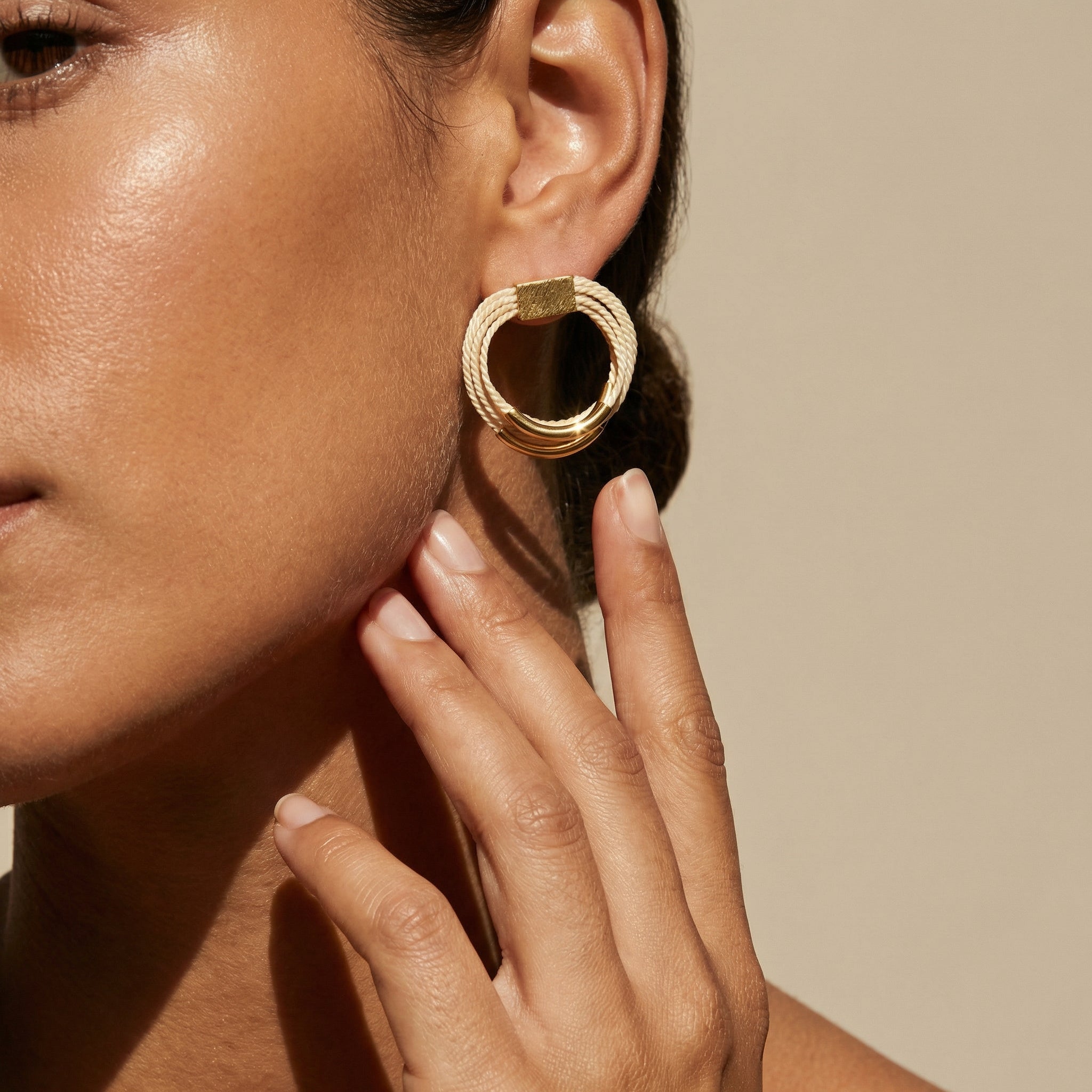 Handcrafted Buriti Minimalist Double - Layer Earrings with 18k Gold | Luxury handcrafted jewelry with natural materials and genuine stones - Purplee Store