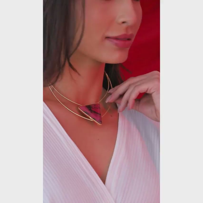 VIDEO Model using an ICON Triad SET PURPLEE STORE