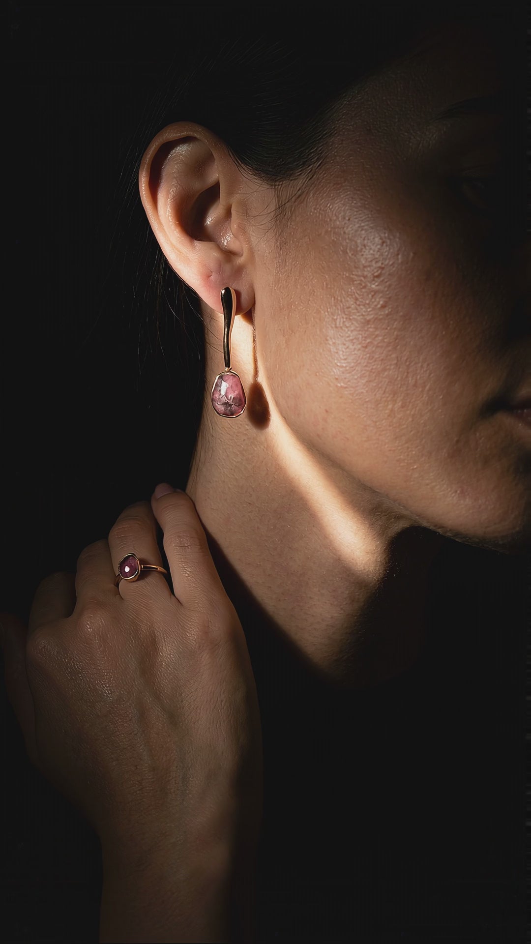VIDEO Model using an ICON Flow earring in 24k Gold & Rhodonite Purplee Store